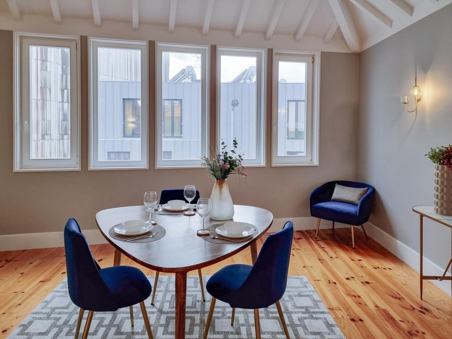 Apartment Charming Loft With Mezzanine In The Center *
