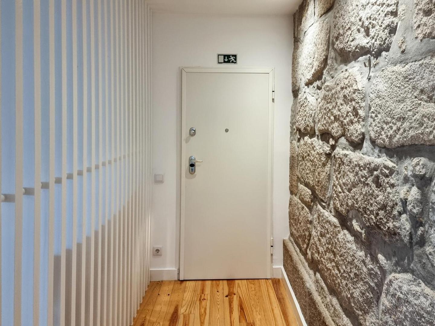 Gorgeous With Great Private Terrace And Ac Apartment *