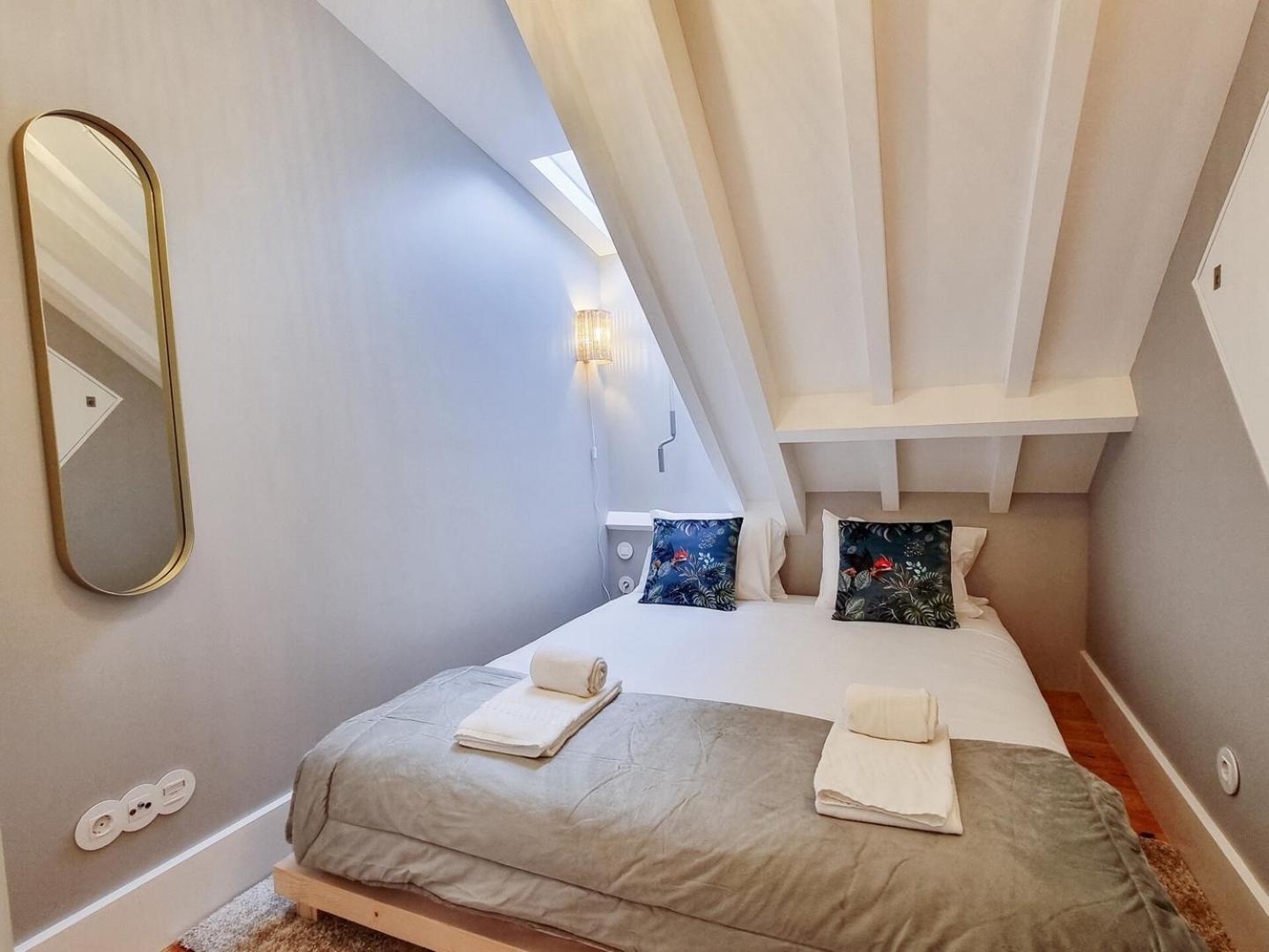 Charming Loft With Mezzanine In The Center Porto