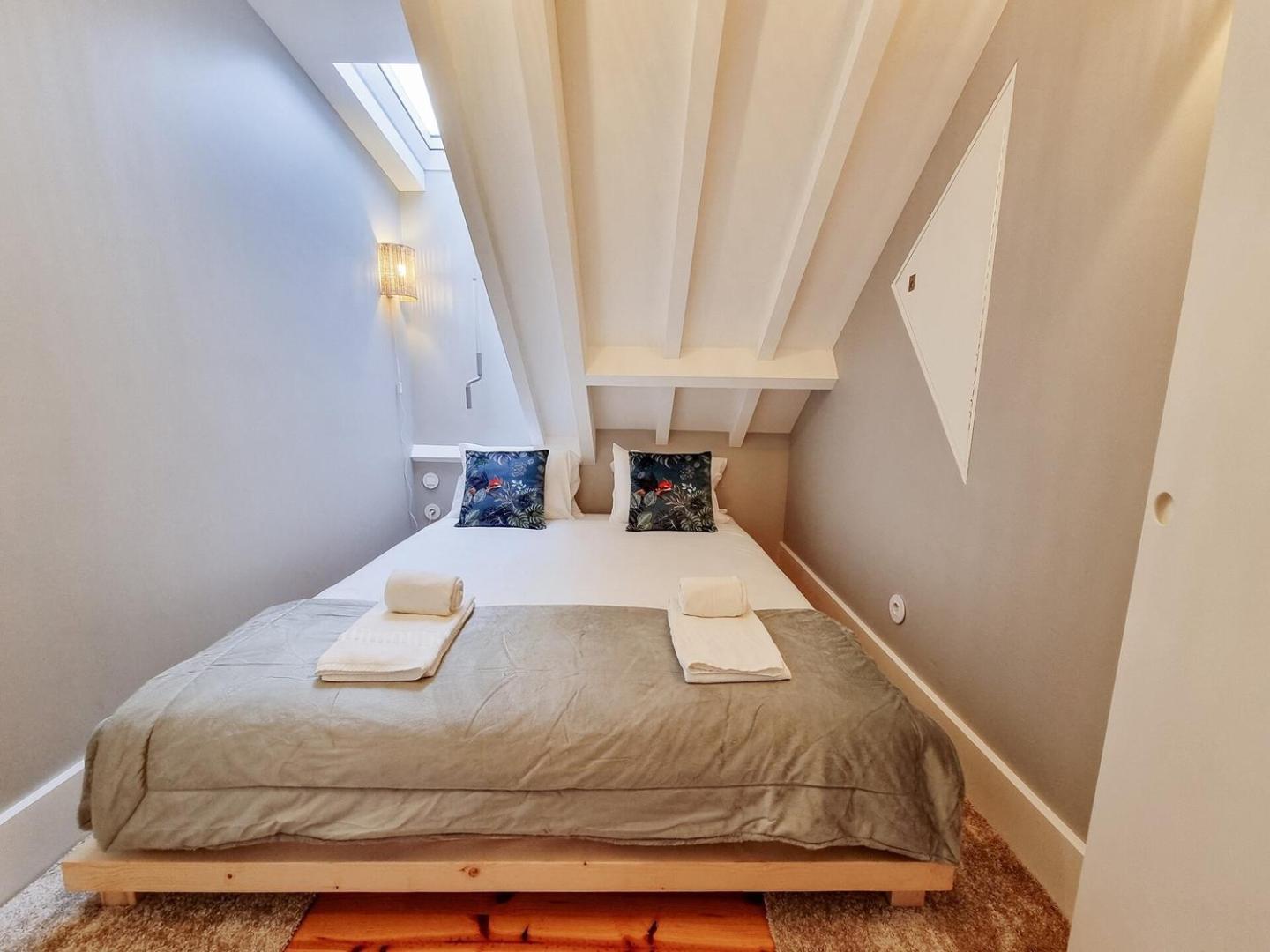 Charming Loft With Mezzanine In The Center * Porto