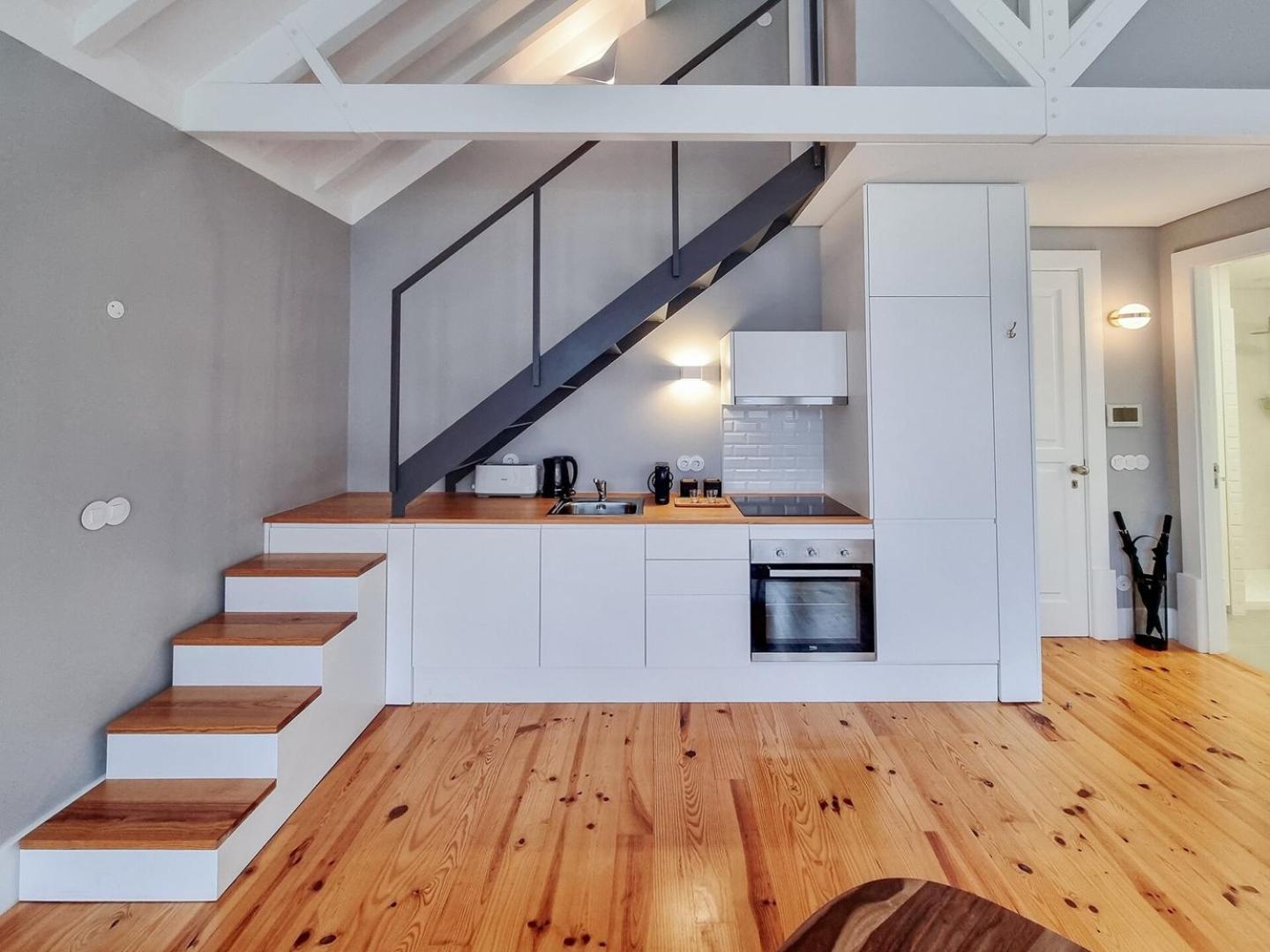 Charming Loft With Mezzanine In The Center