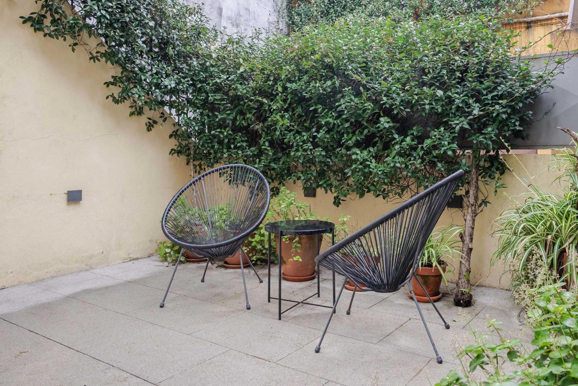 Liiiving In - Oasis Retreat Apartment