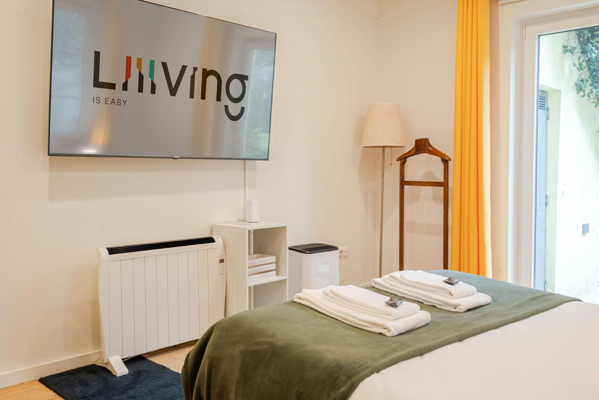 Liiiving In - Oasis Retreat