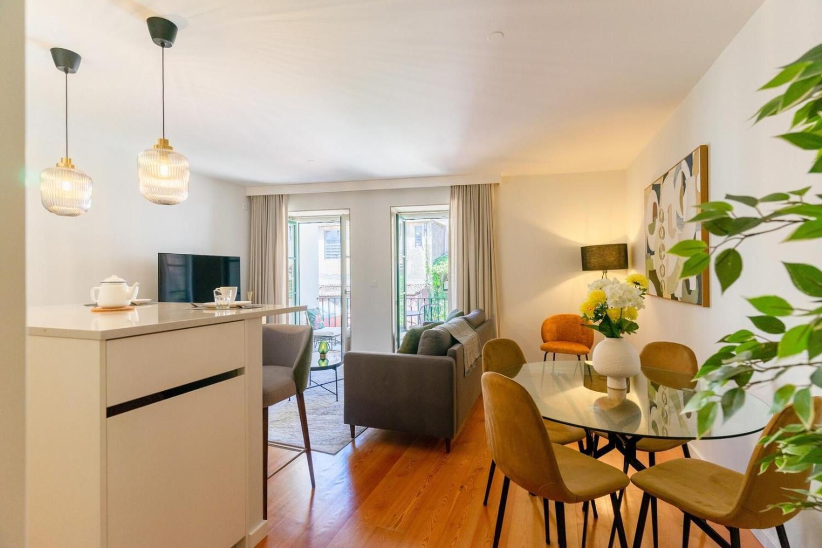Flat With Cozy Balcony In The Heart Of Center Luxury tent
