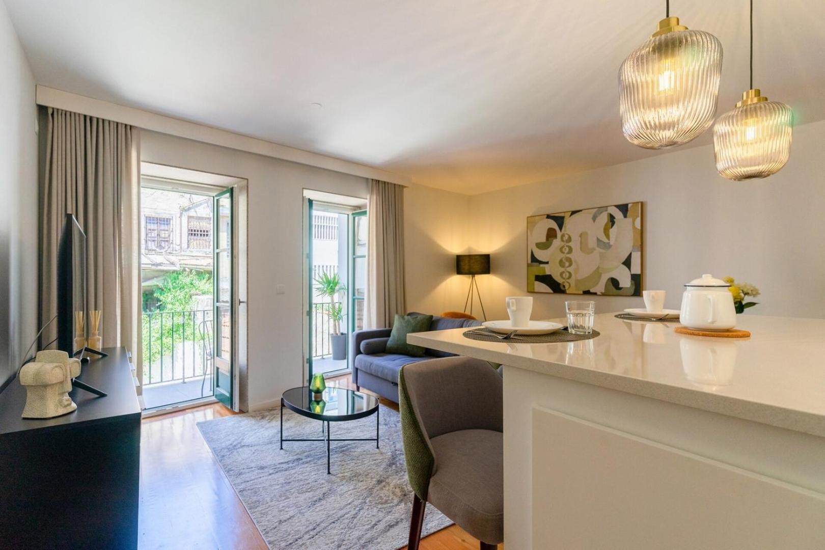 Luxury tent Flat With Cozy Balcony In The Heart Of Center Porto