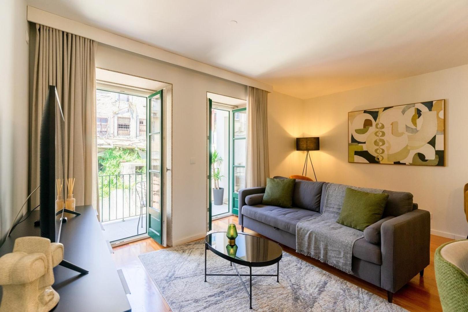 Flat With Cozy Balcony In The Heart Of Center Luxury tent *