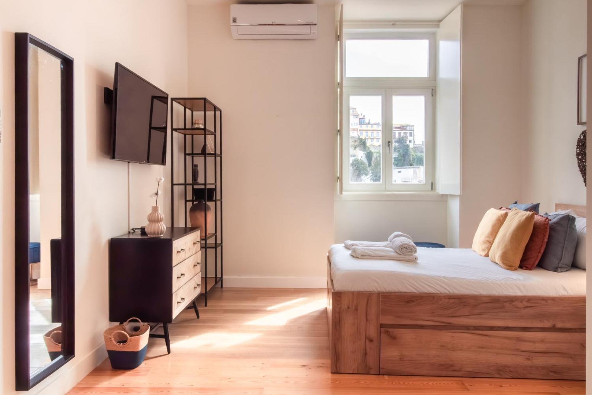 Miragaia W Patio By Lovelystay Apartment Porto