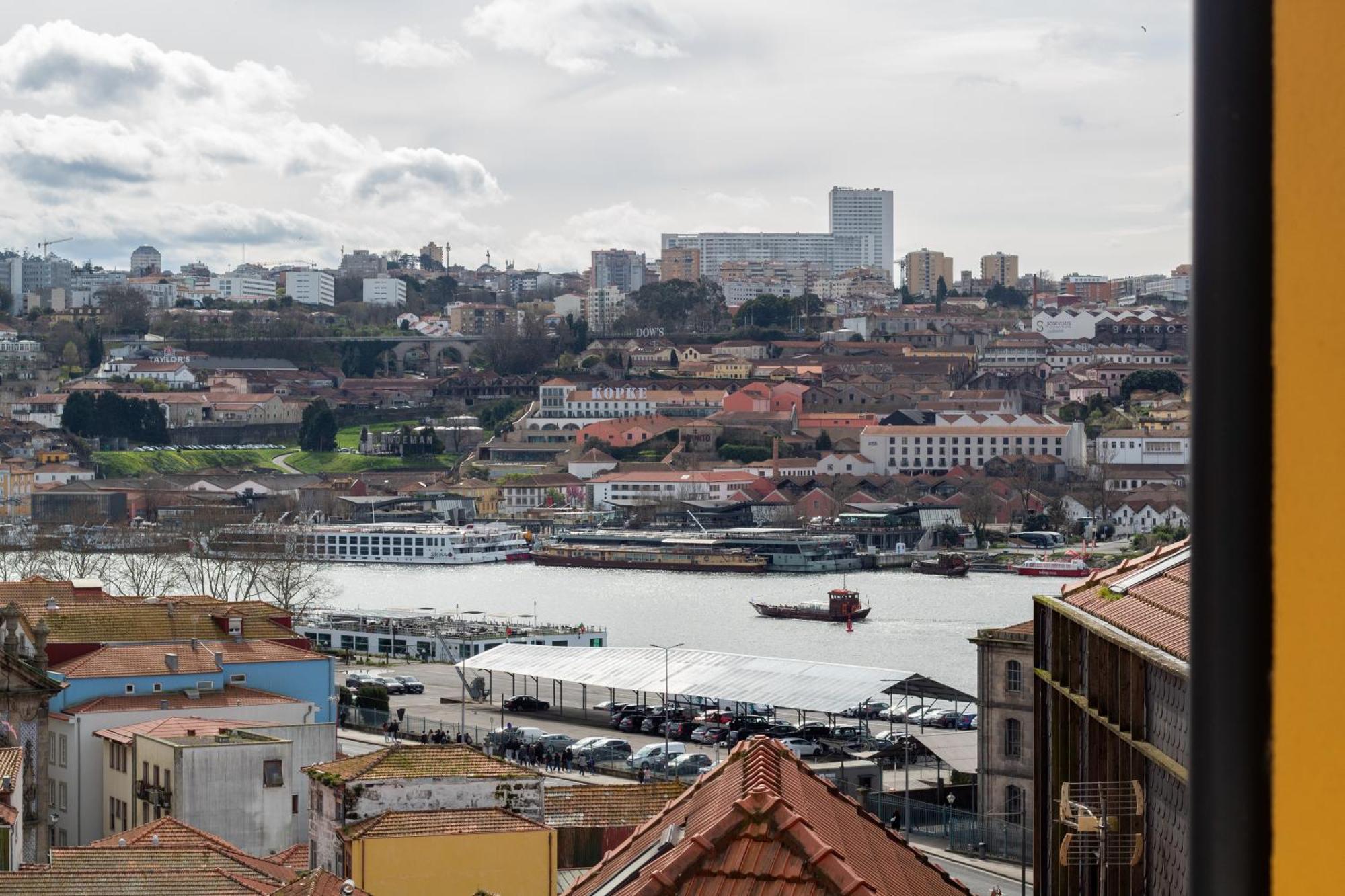 Miragaia W Patio By Lovelystay Porto