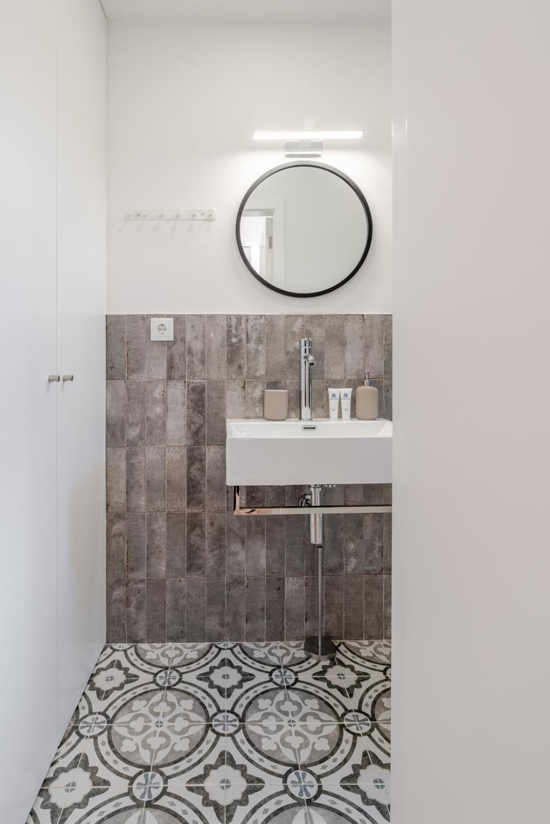 Hostwise - Stylish W/ Charming Terrace * Porto