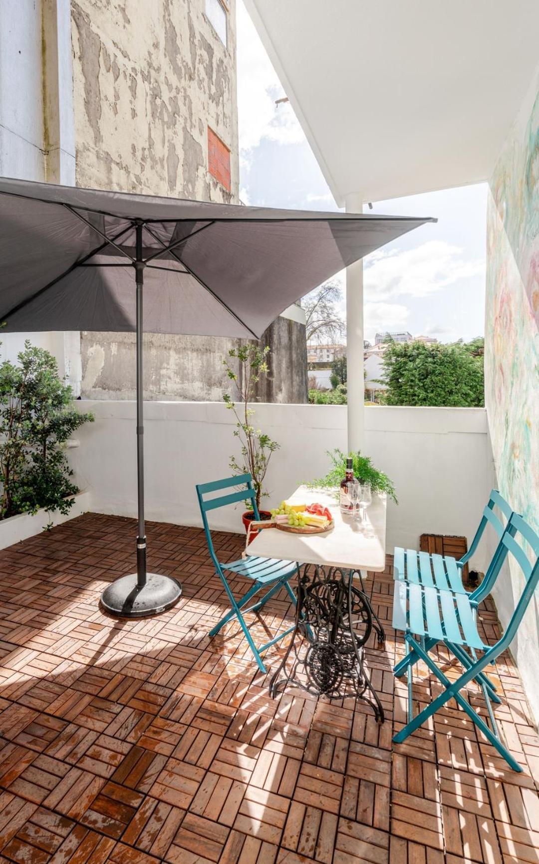 Hostwise - Stylish W/ Charming Terrace * Porto