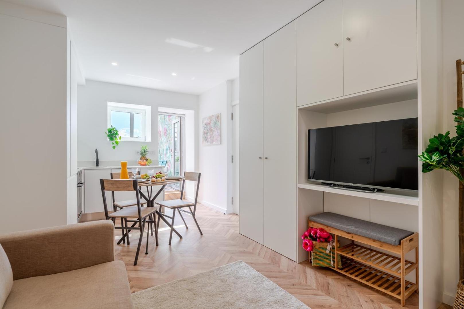 Apartment Hostwise - Stylish W/ Charming Terrace *