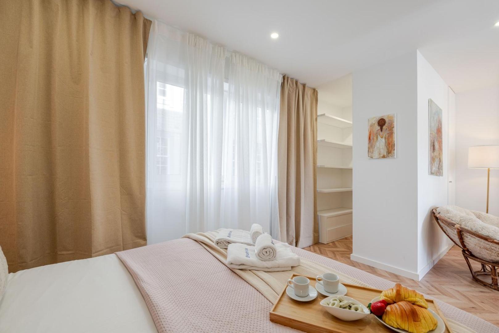 Hostwise - Stylish W/ Charming Terrace * Porto