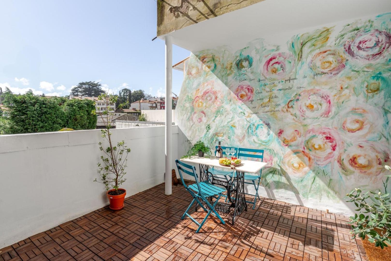 Apartment Hostwise - Stylish W/ Charming Terrace Porto