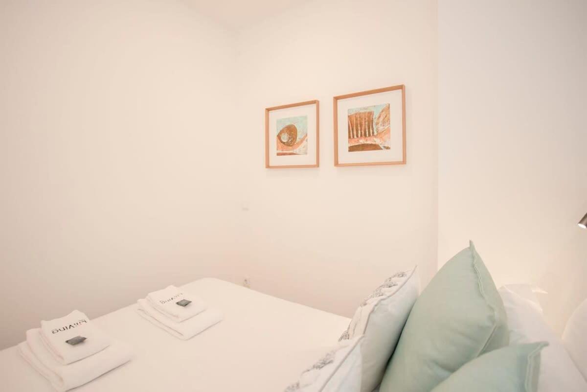 Liiiving In - Urban Art Apartment