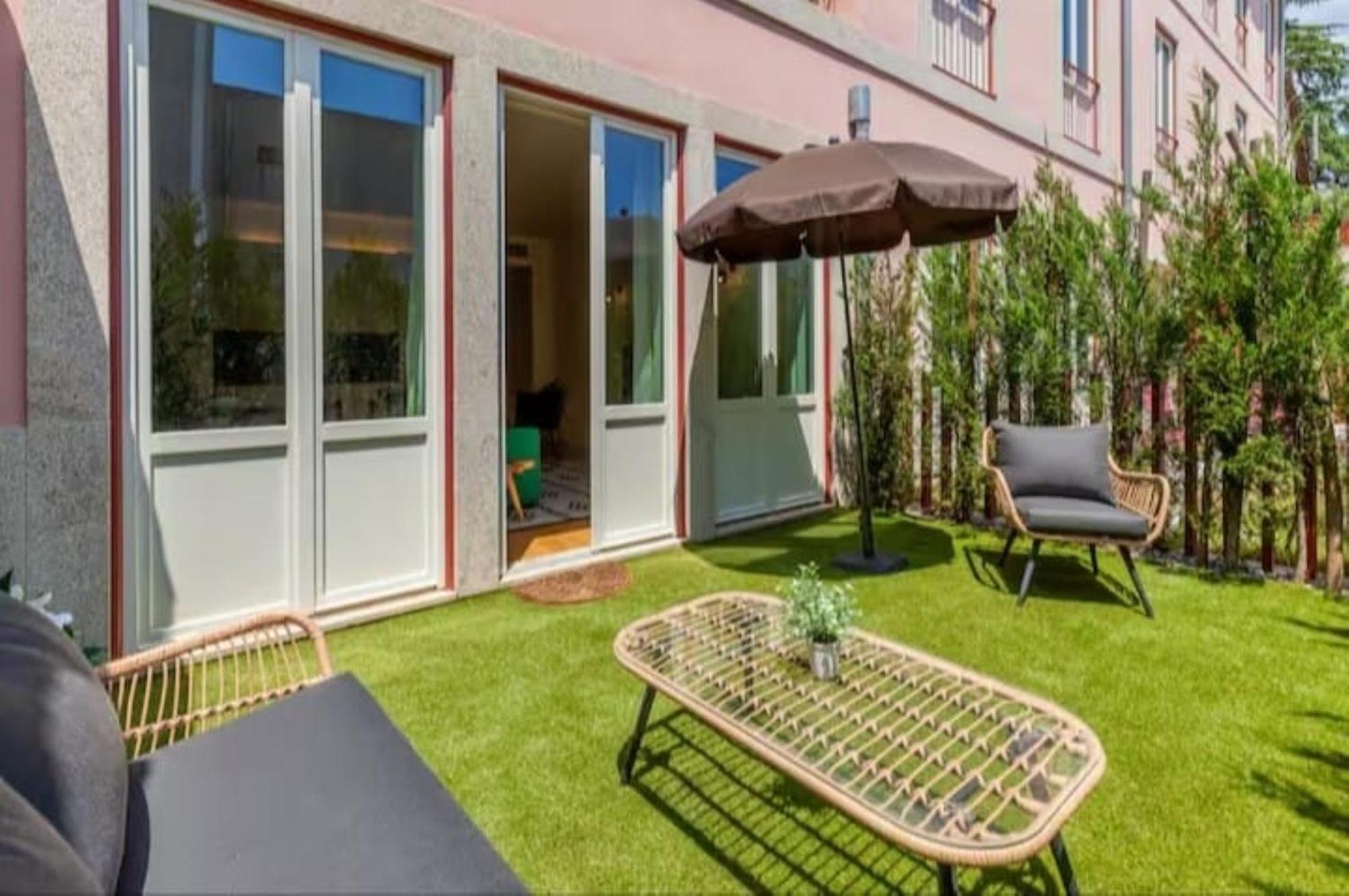 Apartment Pink Lux