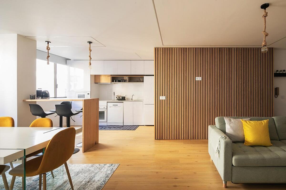 Yellow Breeze By Cozy * Porto
