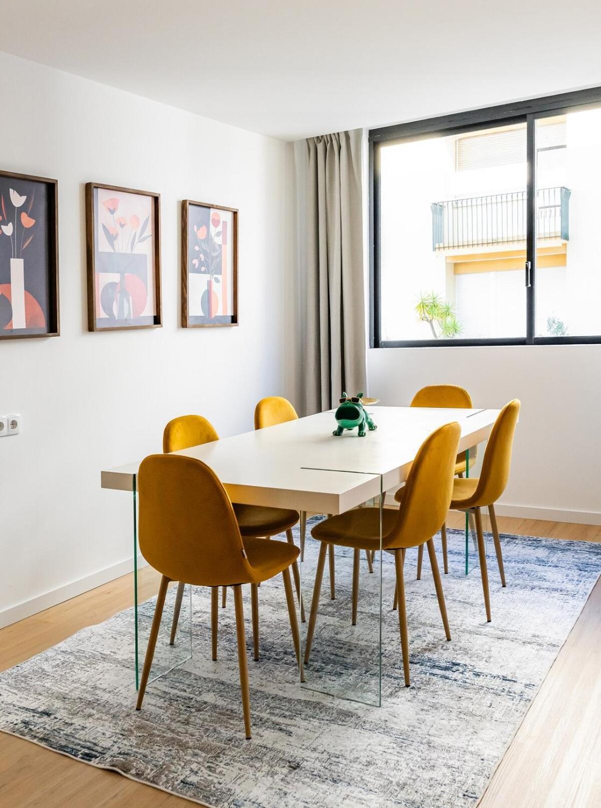 Apartment Yellow Breeze By Cozy *