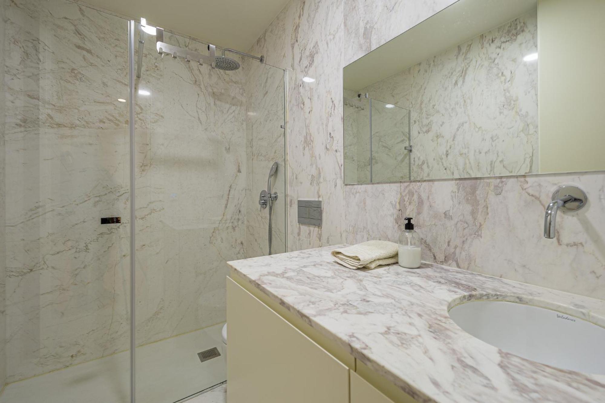 4damaria Apartment