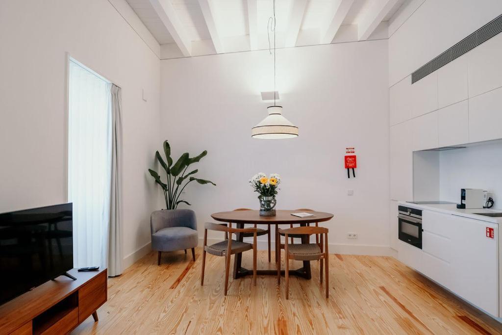 D'alma - Dom Hugo Apartment