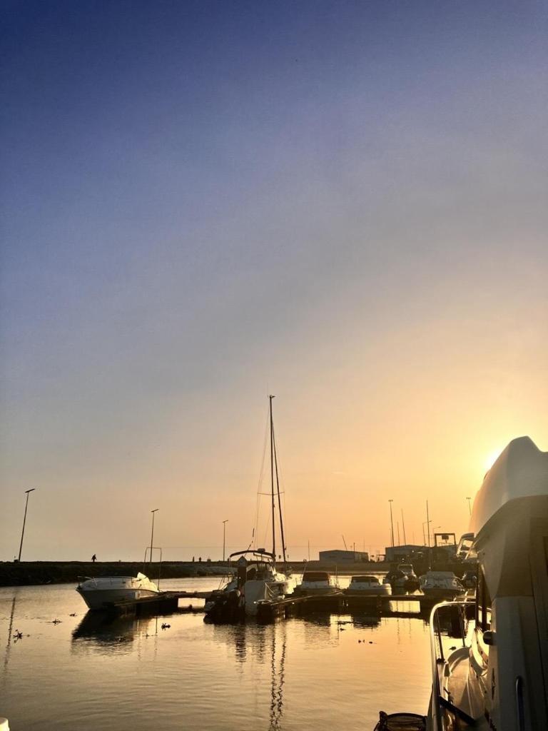 Sunset River Botel Figueira da Foz