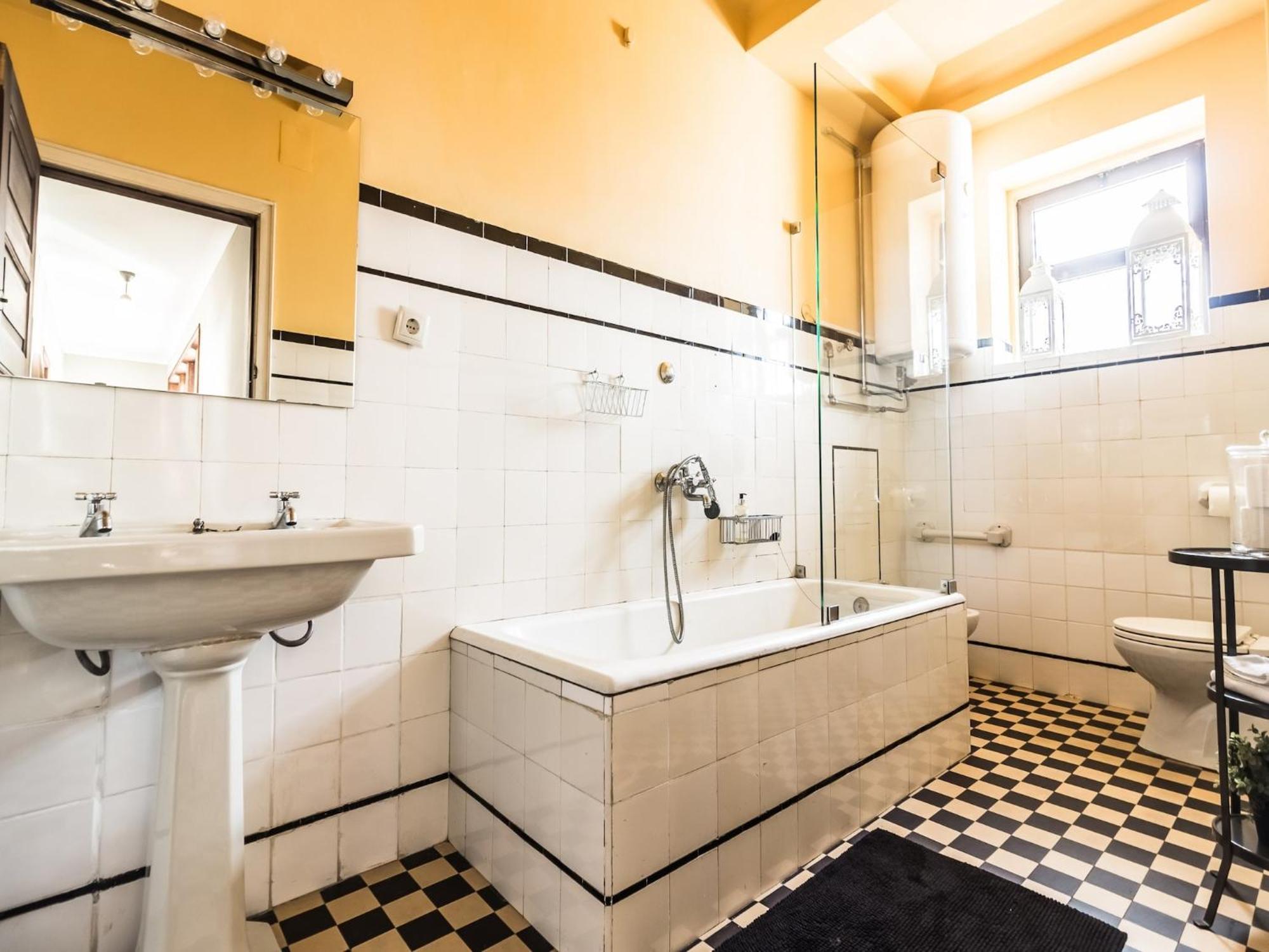 Pet-friendly In Apartment *