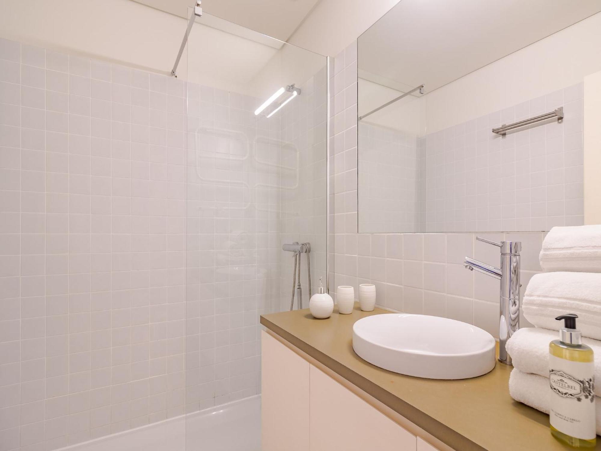 Charming Studio, Ideal For Smaller Groups Porto