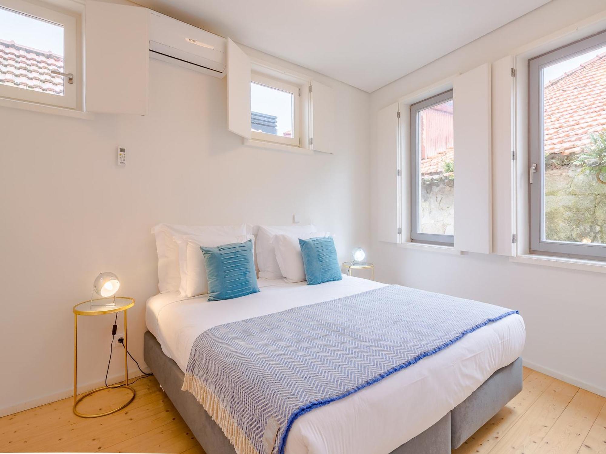Charming Studio, Ideal For Smaller Groups * Porto