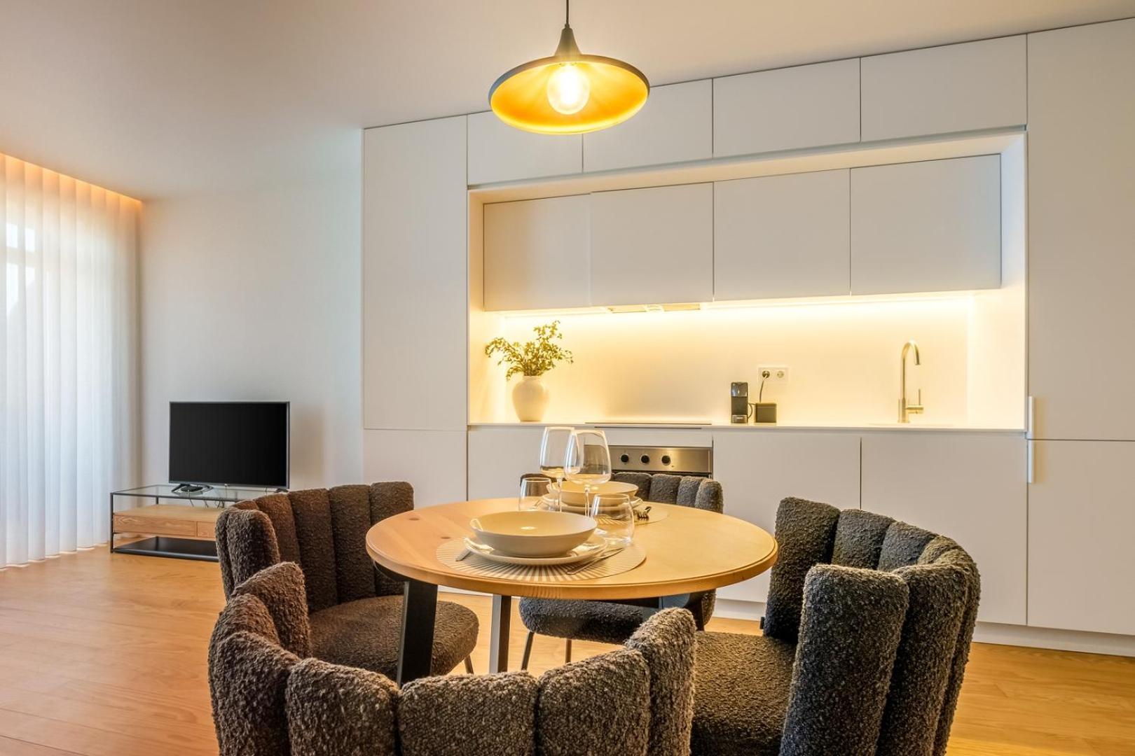 Spacious Loft W. Balcony In The Heart Of The