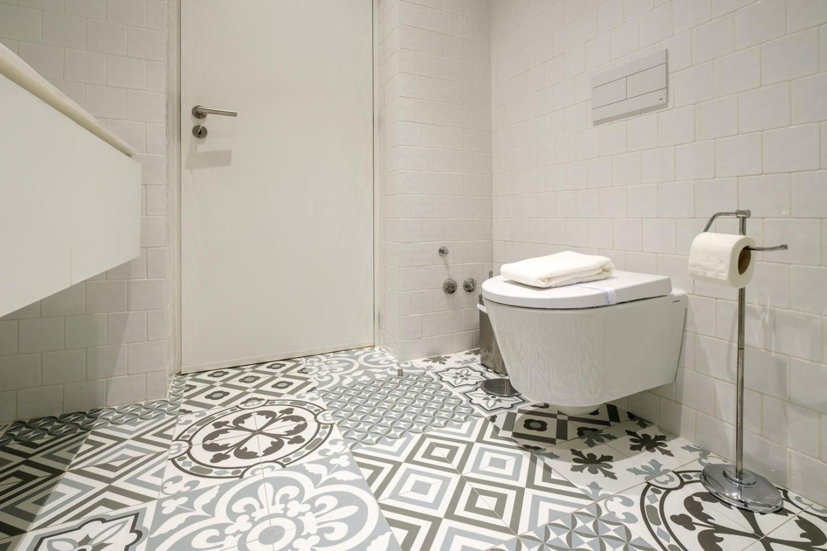 Spacious Loft W. Balcony In The Heart Of The Apartment Porto