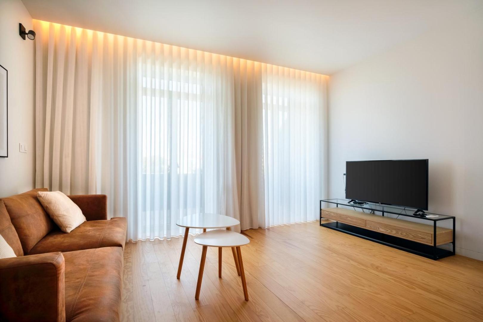 Apartment Spacious Loft W. Balcony In The Heart Of The