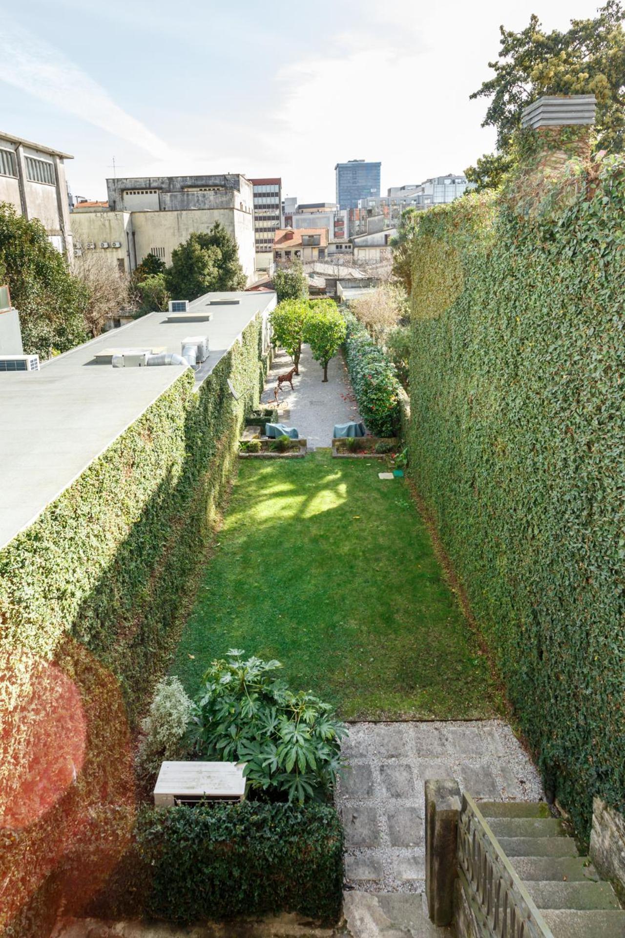 Apartment M