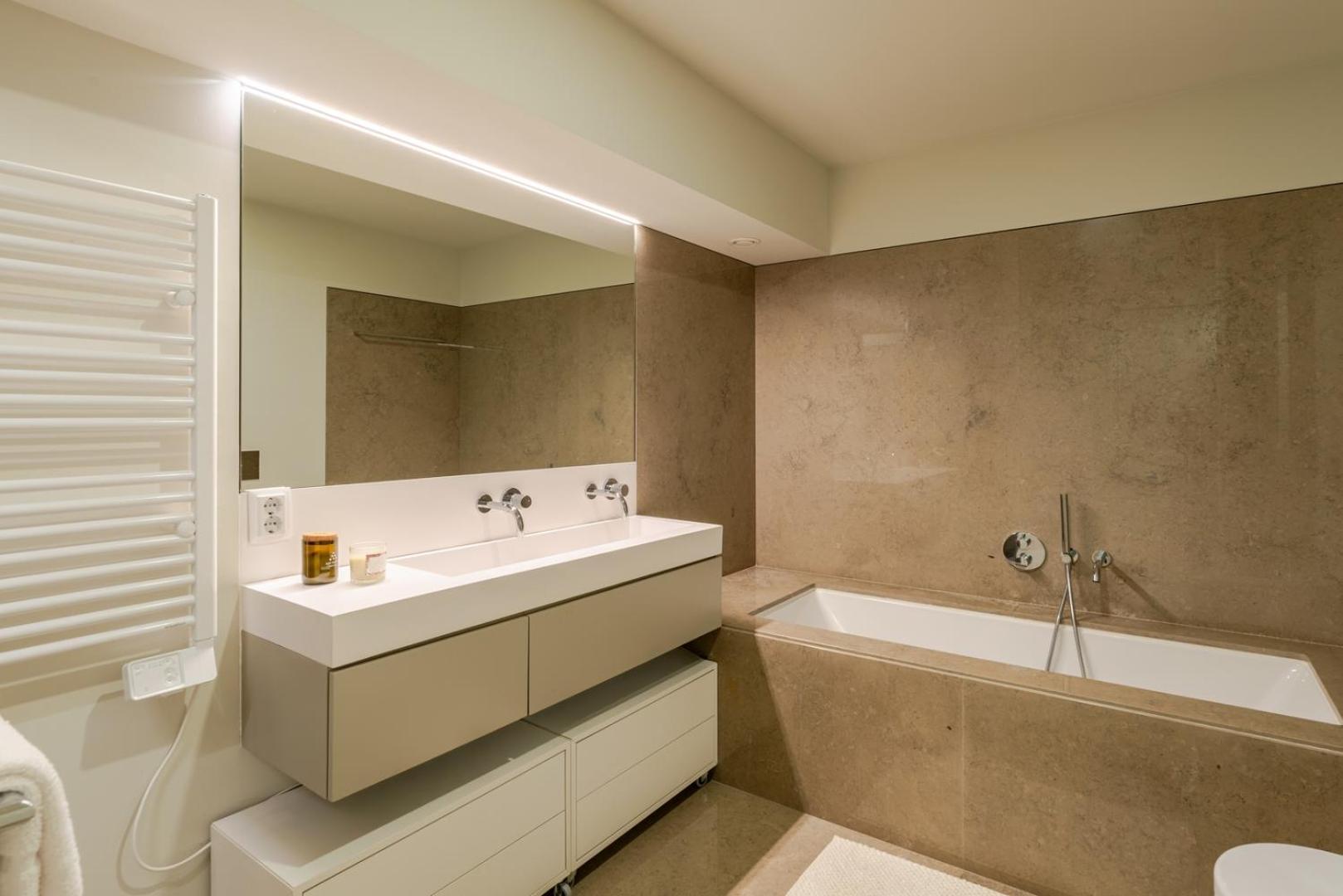 Hostwise - Grand W/ Pool, Garden & Garage Ferienhaus Porto