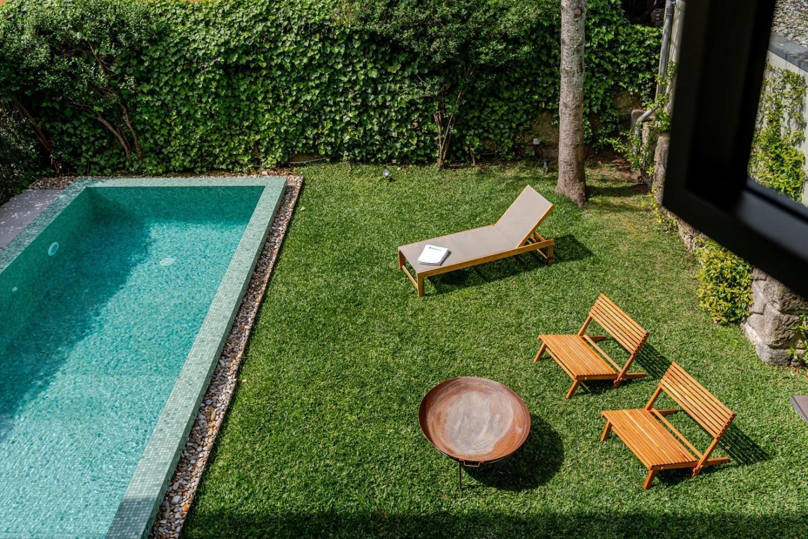 Ferienhaus Hostwise - Grand W/ Pool, Garden & Garage Porto