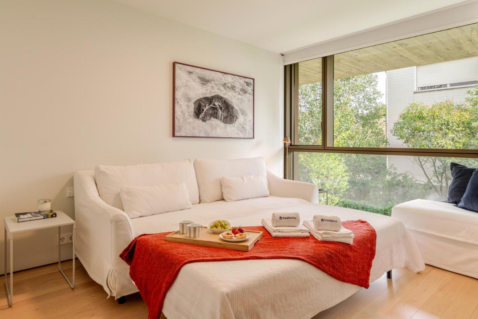 Hostwise - Grand W/ Pool, Garden & Garage Ferienhaus Porto