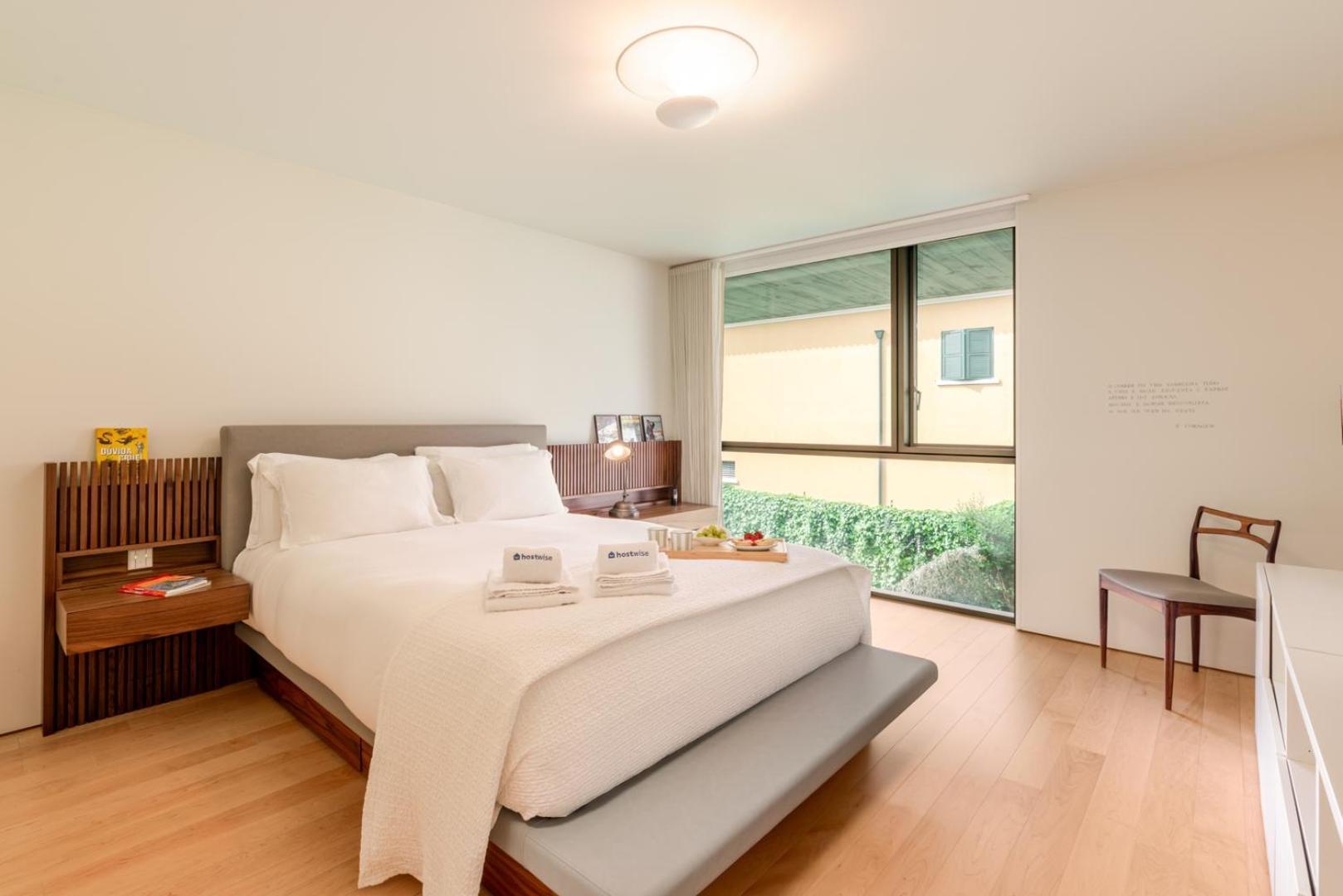 Hostwise - Grand W/ Pool, Garden & Garage Ferienhaus *