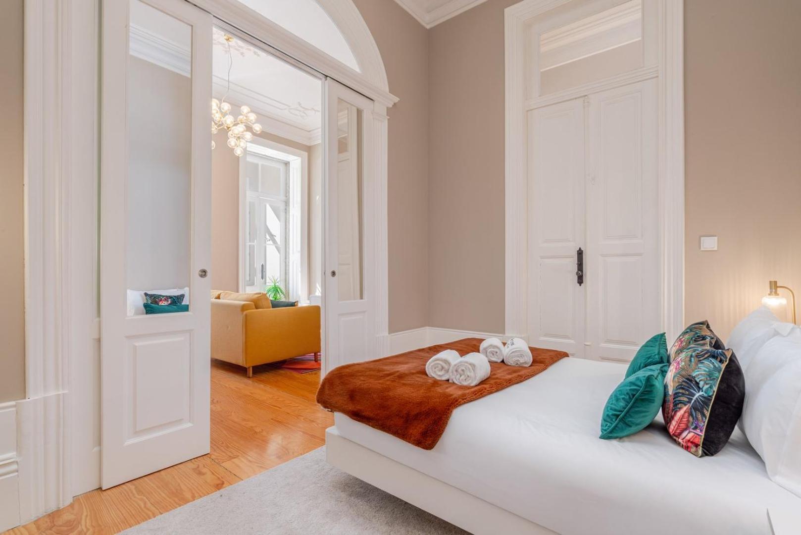 Classic Meets Modern - Downtown Balcony Retreat Apartamento *