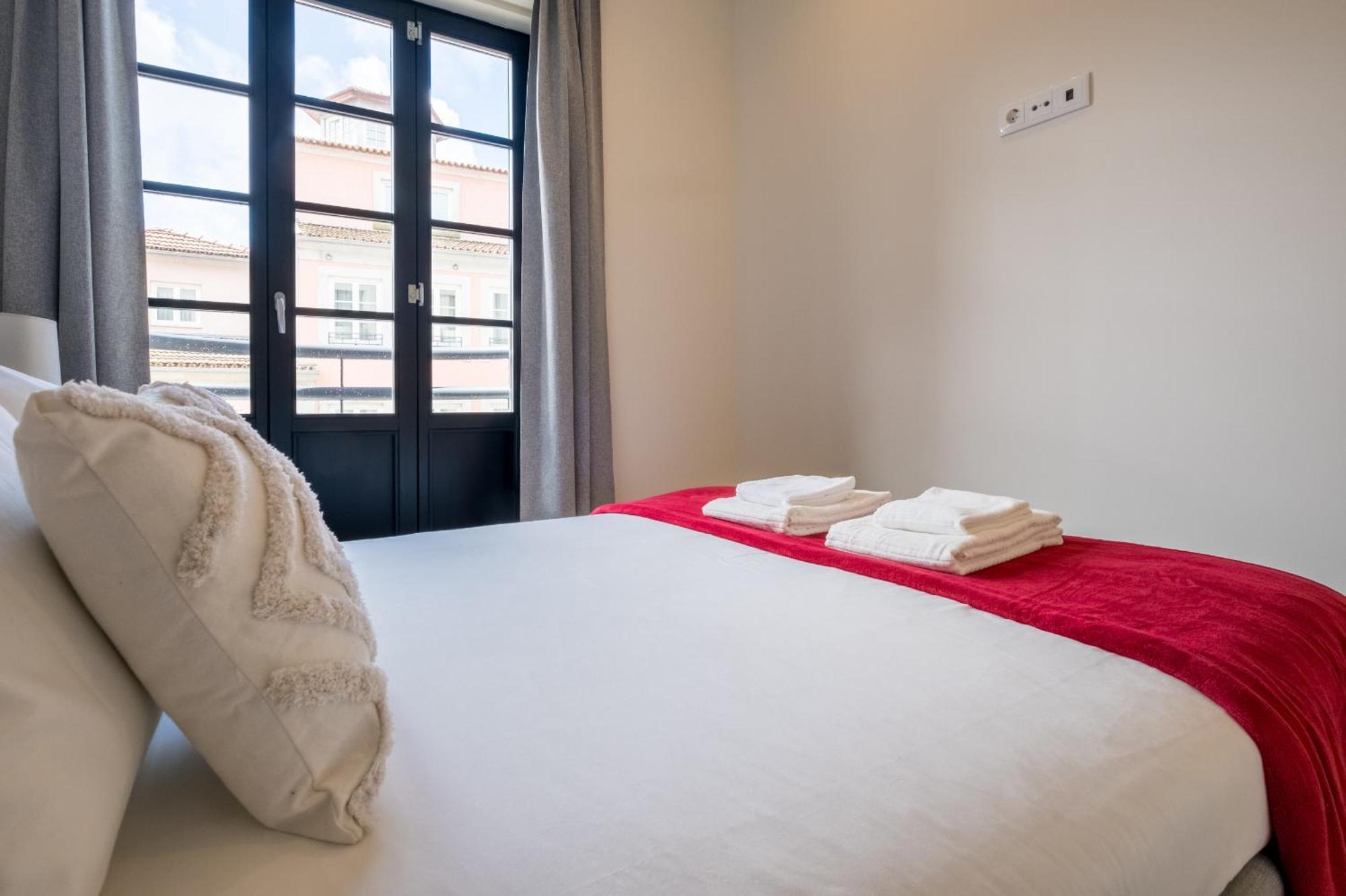 Art Deco 22 Luxury 2br Downtown Metro Ac Apartment *