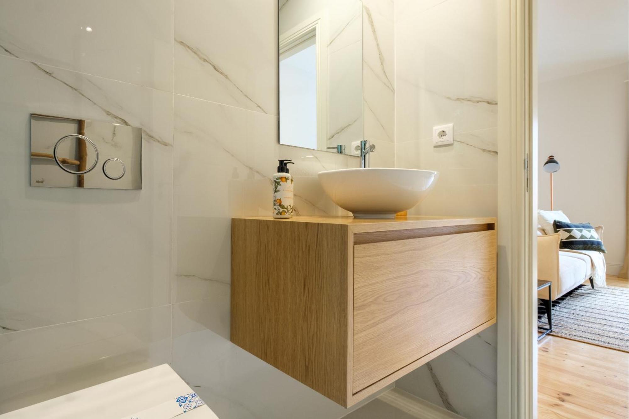 Art Deco 23 Luxury 2br Downtown Metro Ac Apartment *