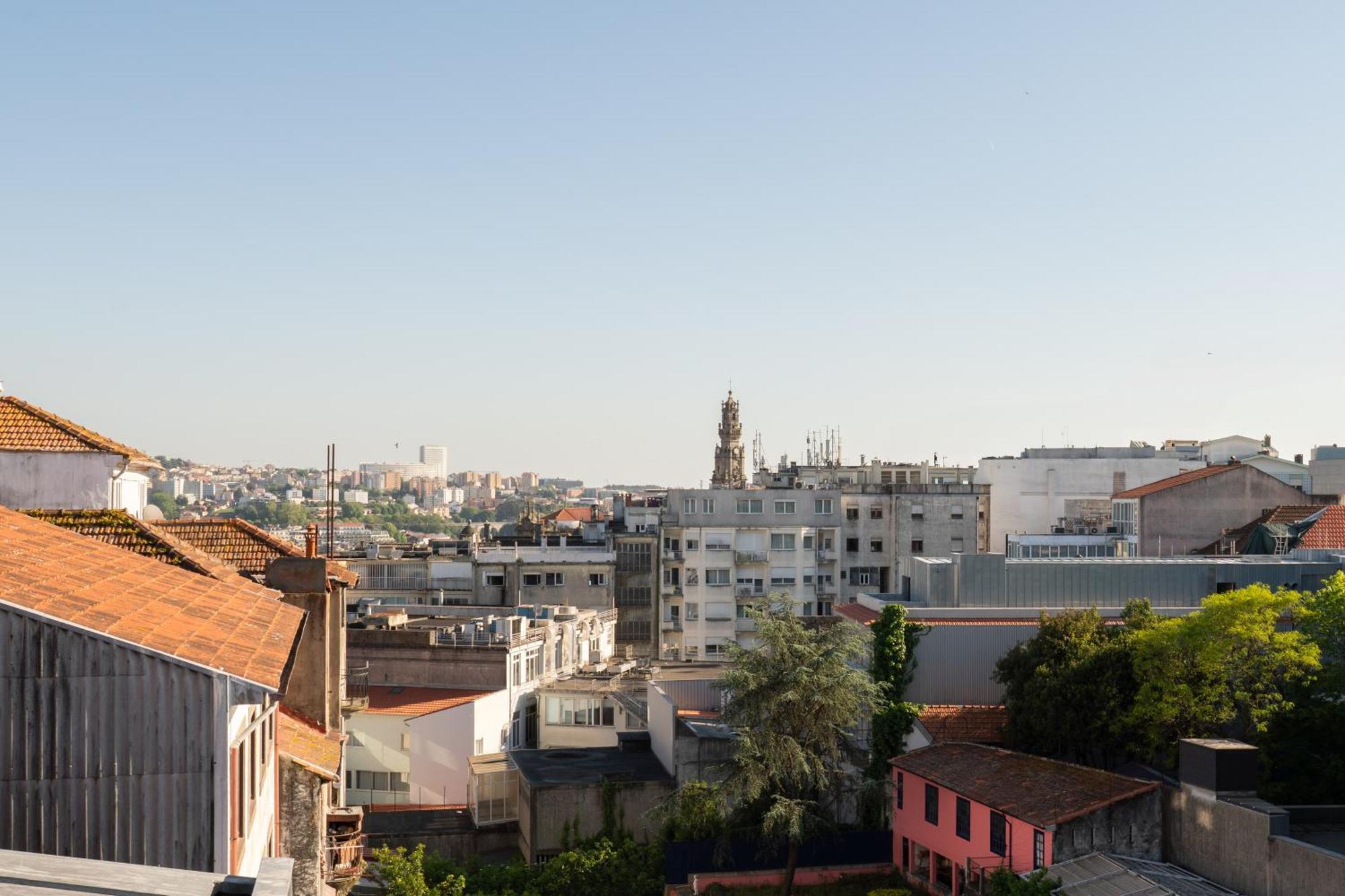 Hostwise - Stylish Flat With Balcony Apartment Porto