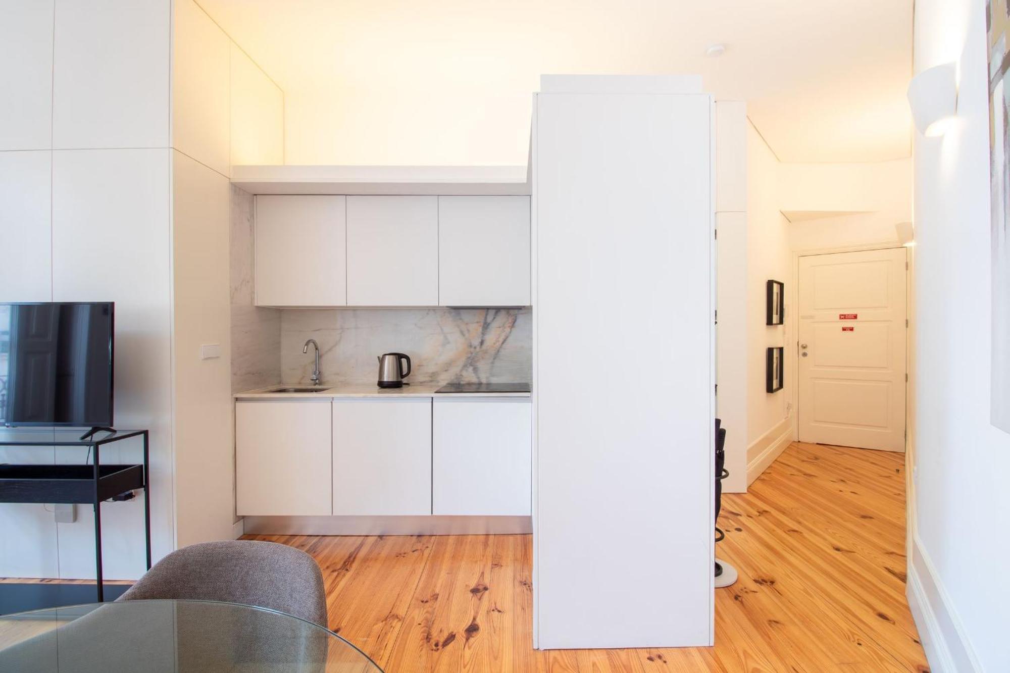 Bright Flat Few Steps To Aliados Av By Lovelystay