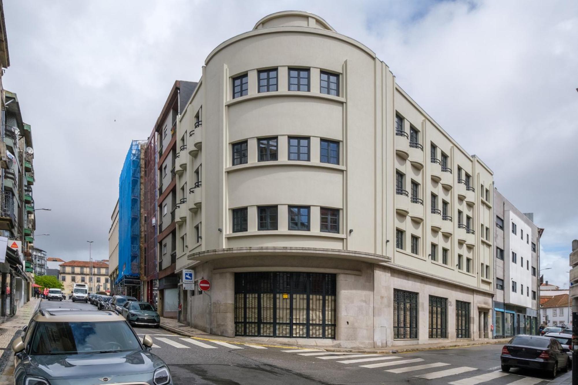 Art Deco 23 Luxury 2br Downtown Metro Ac Porto