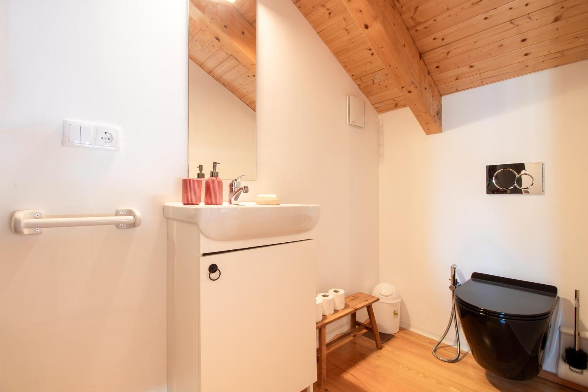 Stylish Triplex By Lovelystay * Porto