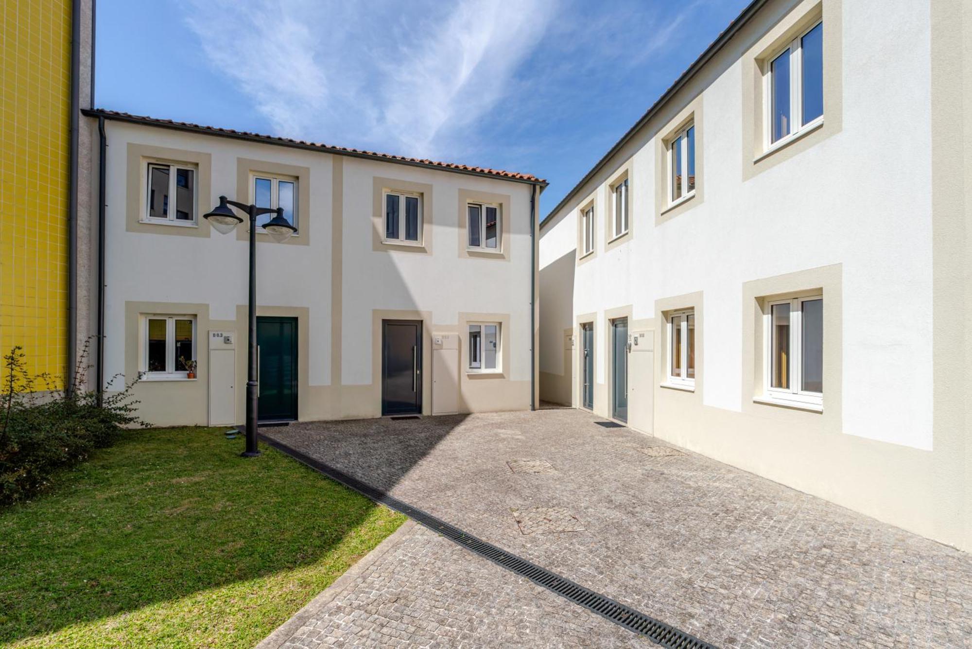 Host Wise Stylish With Garage Appartement *