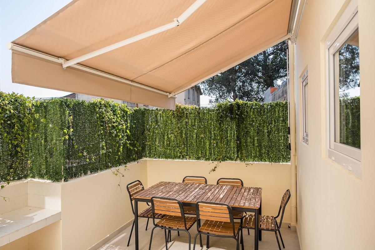 Terraced In The Heart Of With Parking * Porto