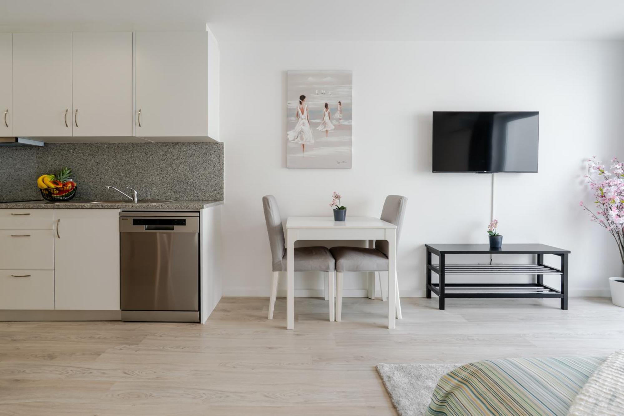 Hostwise - Modern & Bright Appartement *