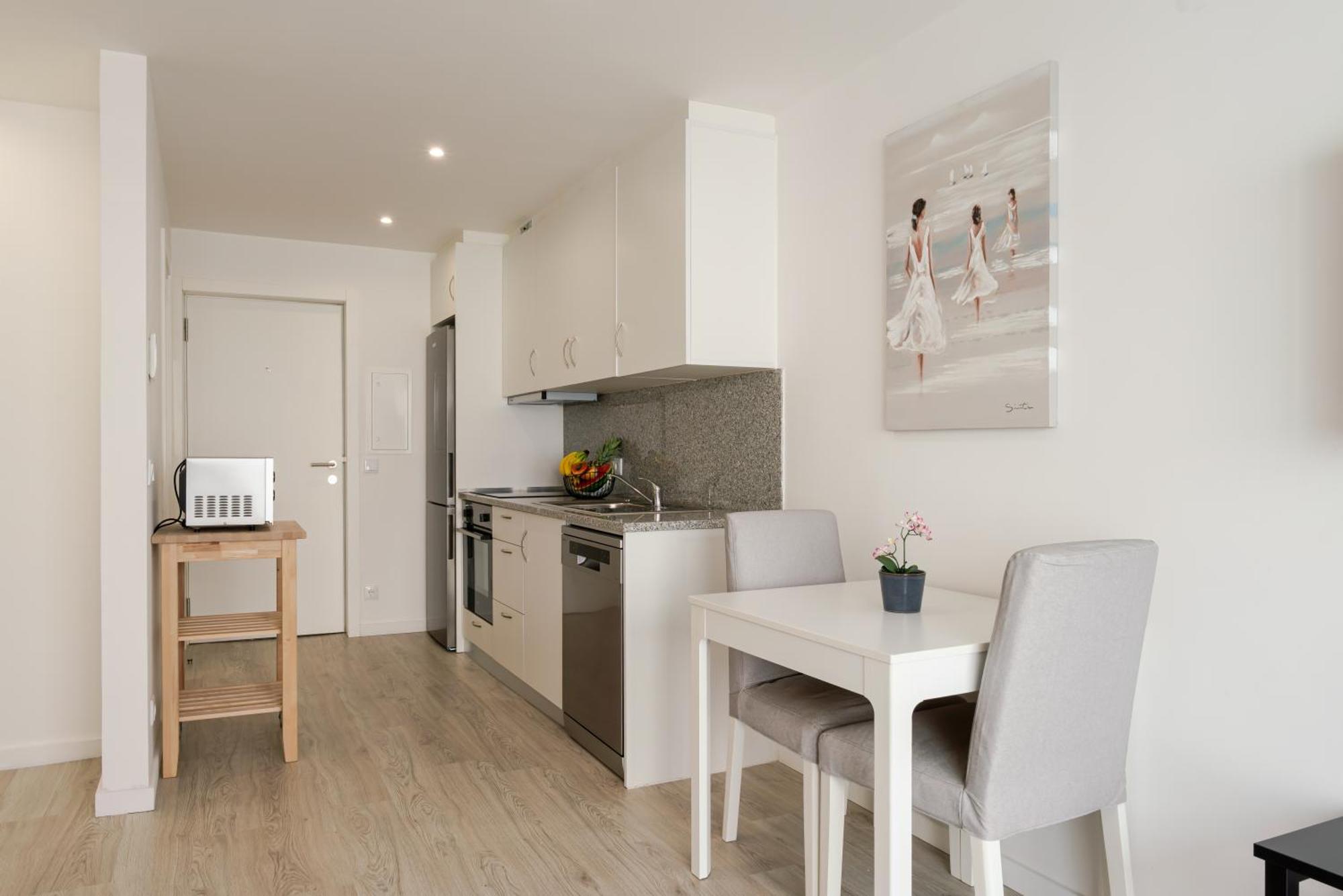 Hostwise - Modern & Bright * Porto
