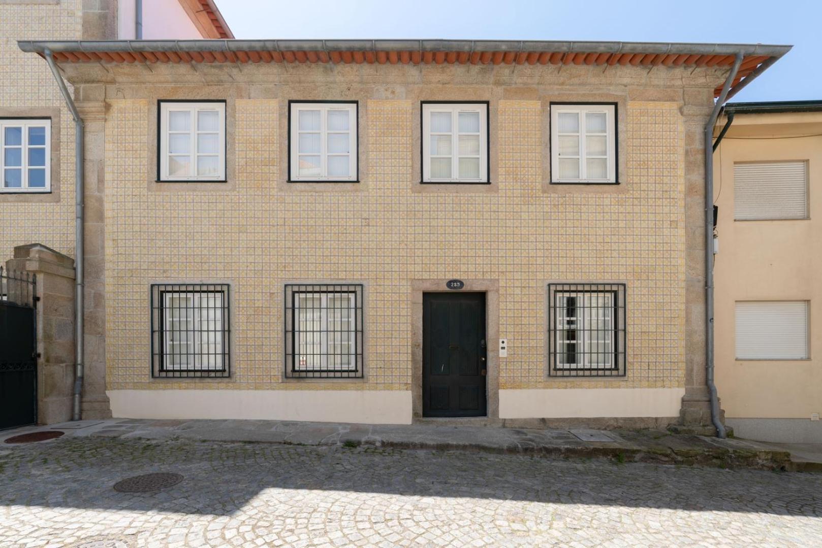 Apartment Hostwise - Bright Flat In Historic Foz House