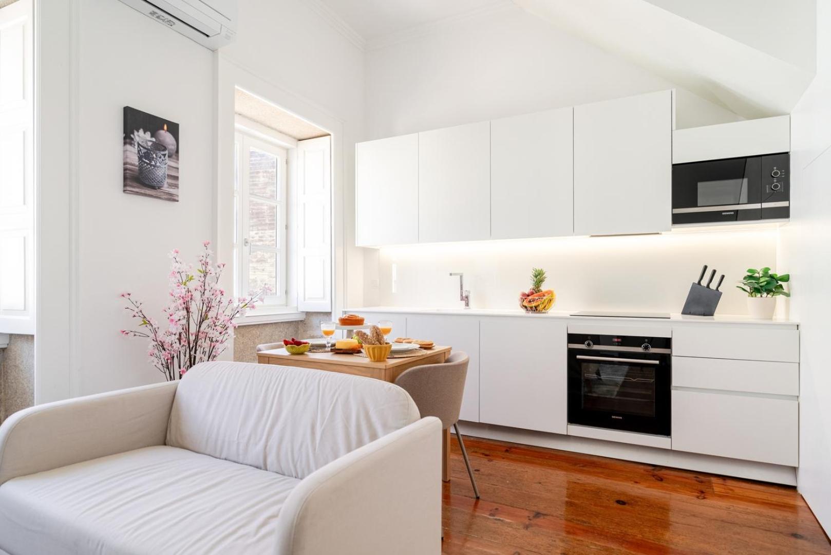 Hostwise - Bright Flat In Historic Foz House Apartment Porto