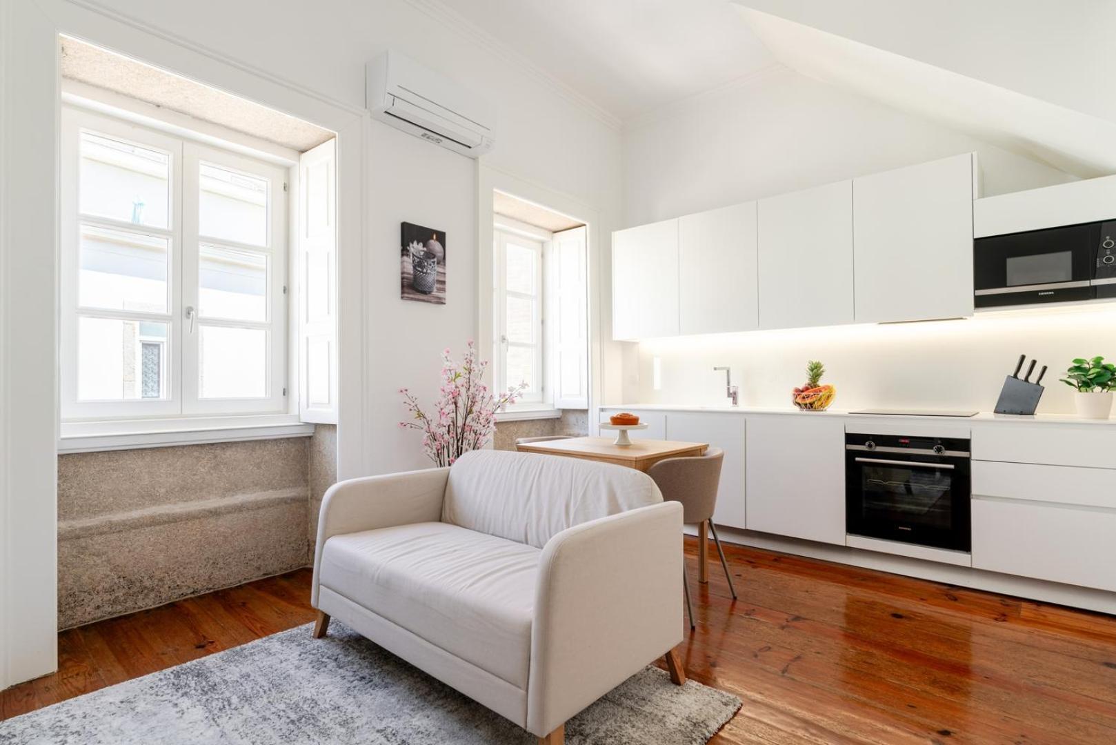 Hostwise - Bright Flat In Historic Foz House Apartment Porto