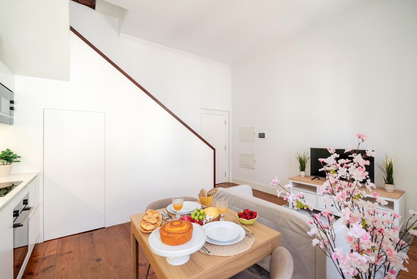 Apartment Hostwise - Bright Flat In Historic Foz House Porto